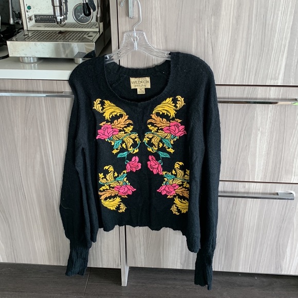 Wild fox bell sleeve sweater for sale - Picture 3 of 8